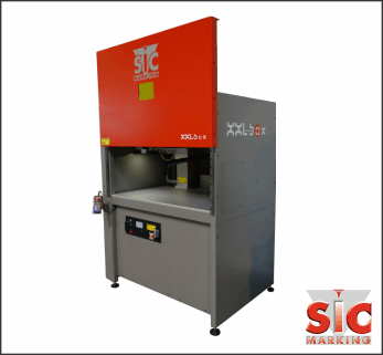 Savurati experienta marcarii pieselor industriale cu cea mai mare statie laser - XXL-Box de la SIC Marking 1 SIC2